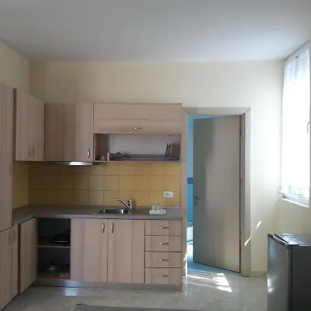 Roza Shengjin Apartment Hotel 3*