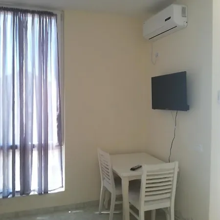 Roza Shengjin Apartment 3*